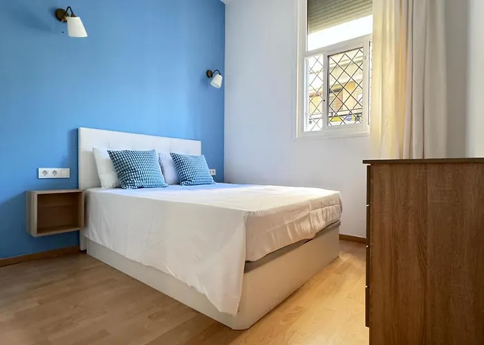 Pamis Sants, * برشلونة