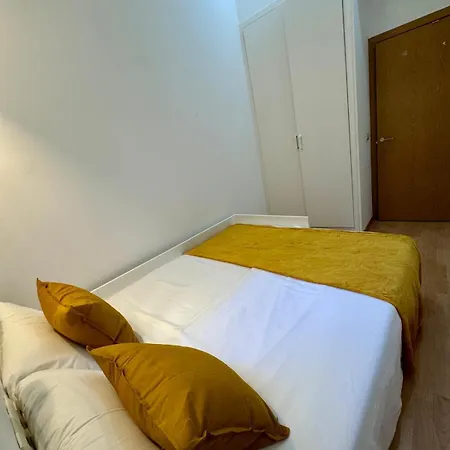 Pamis Sants, Apartment *