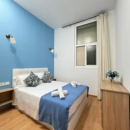 Pamis Sants, Apartment