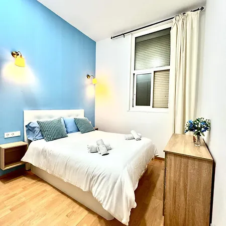 Pamis Sants, Apartment *
